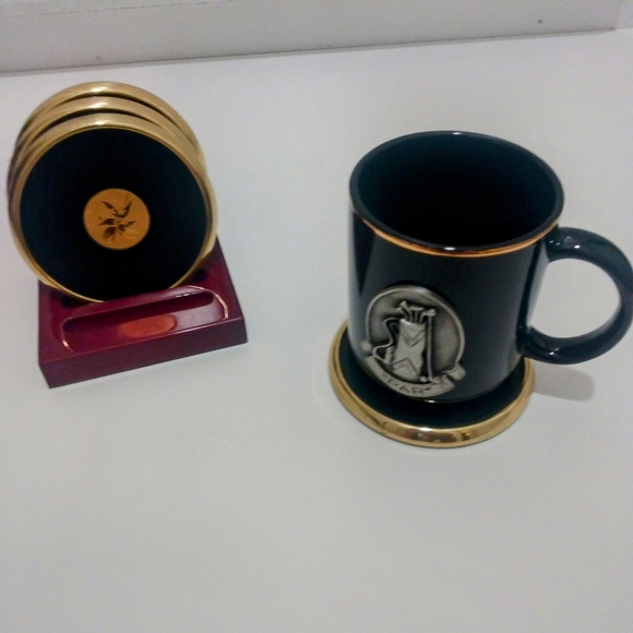 Classic Executives Golden Golf Coasters & Par Mug - Picture 10 of 15